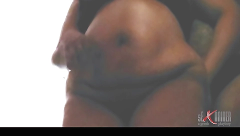 Indian chick with a big ass and big tits makes herself sexy
