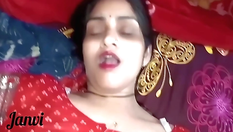 Indian teen with a beautiful round butt enjoys sex