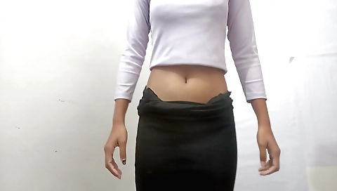 Hot amateur teen in sexy lingerie has a small face 3d video