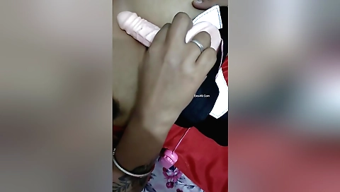 Solo video with my lovely wife with dildo to the pussy