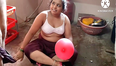 Indian brunette gets creampied after getting fucked