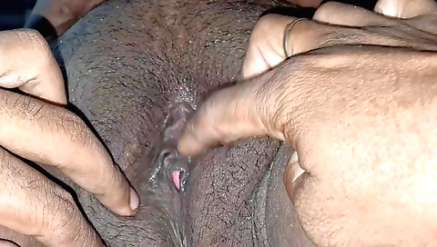Indian girl gives us her mouth and body for the sex