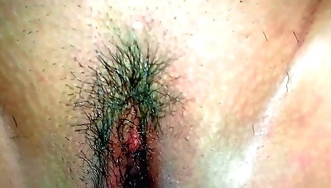 Indian teen with hairy pussy 100% happy to play with her pussy