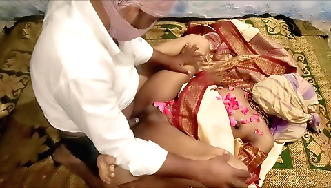 Indian petite booty webcam video with a nice and juicy pussy