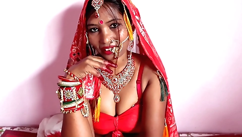 Bhabi is a great indian brunette with a wonderful smile