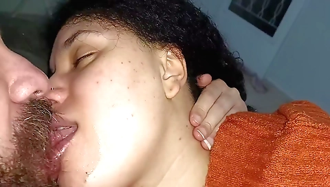 Indian teen with a beautiful face shows off her mouth and tits