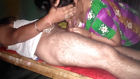 Indian bhabhi shows her ass and tits in amateur video