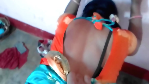 Indian amateur porn video with a brunette and her boyfriend
