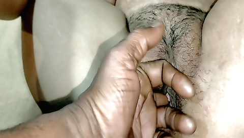 Busty brunette in amateur hd sex video with her hairy stepmother