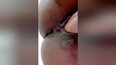 Indian porn video with a nice close up shot of the girl riding