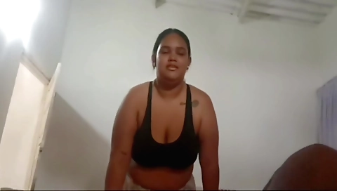Amateurs stepsister shows her big ass while masturbating