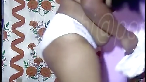 Indian girl with a big ass and big tits fucks herself on camera