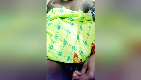 Hairy Indian babe plays with pussy in amateur solo clip