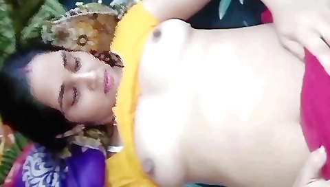 Indian babe in sexy dress fucked in her tight hairy pussy