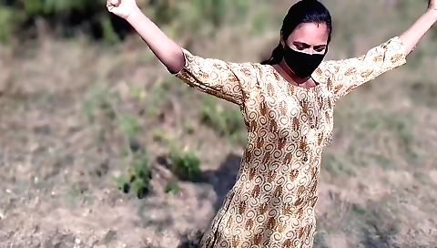 Indian babe with a huge body is having fun outdoors