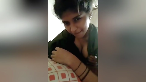 Indian girl in a white dress fucks in homemade video