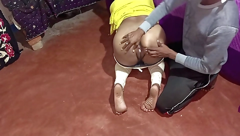 Indian video with hot brunette fucking her own anus
