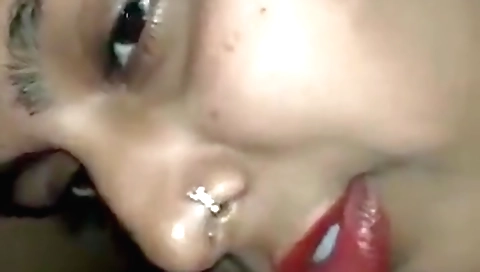 Indian hottie with a great body enjoys her mouth and her mouth