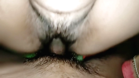 Indian amateur with hairy pussy enjoys hardcore sex