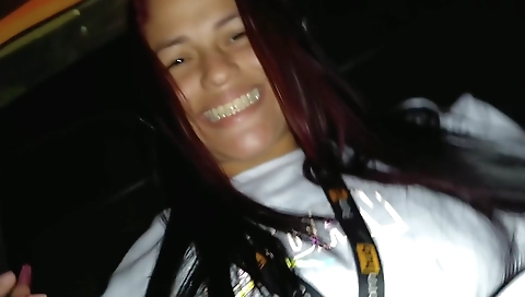 Indian babe with a sexy ass gets fucked on the taxi
