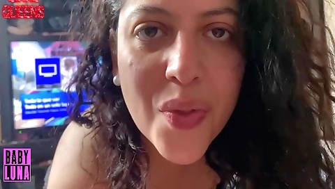 Indian slut in a tight panty gets her pussy fucked