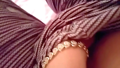 Ethiopian solo video shows girl with a beautiful face