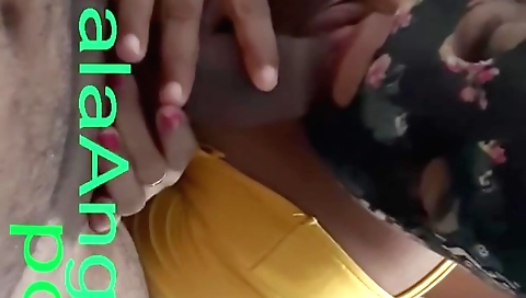 Indian brunette deepthroat and fucks in amateur video
