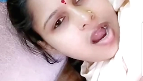 Busty brunette masturbates with a dildo in homemade videos