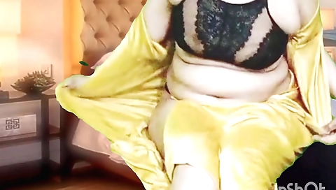 Chubby muslim step mom masturbates in webcam video