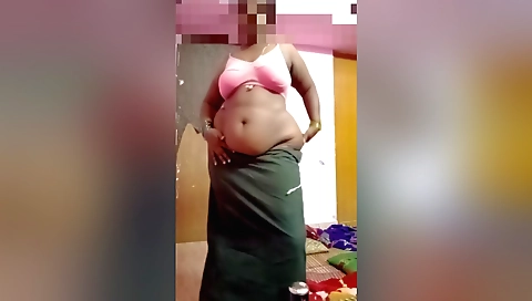 Indian girl with big tits and ass showing off her pussy
