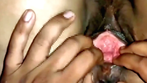 Indian girl gives a great blowjob to the pizza delivery boy