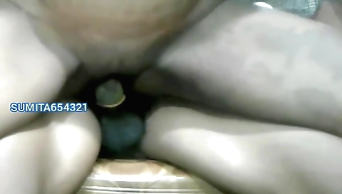 Chudai chick shows off on amateur webcam video show