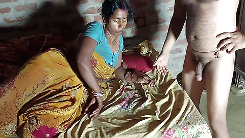 Indian chick with a nice face and a juicy pussy in her mouth