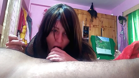 Indian sex video of a sexy brunette with stockings