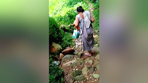Hot teen in the outdoor video is playing with her cunt