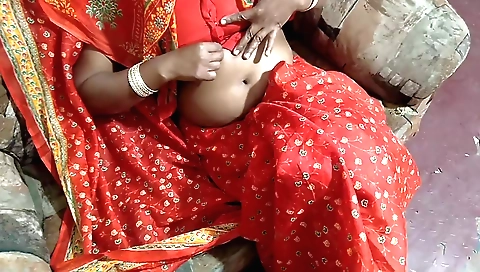 Indian girl shows her big boobs and pussy on a bed