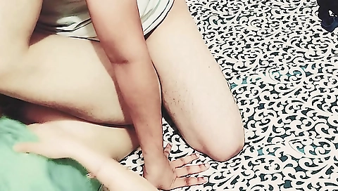 Indian teen shows off her nice boobs and curves in this video