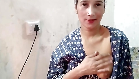 Indian teacher is getting some money in exchange for sex