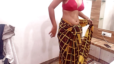 Indian slut in a sexy dress getting naked and doing it