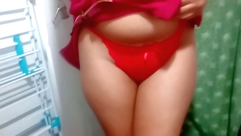 Indian chick in a sexy black lingerie takes off her blouse