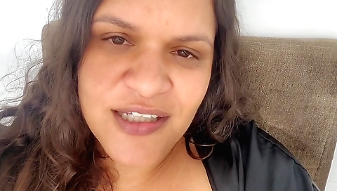 A cute female with a nice body is showing her homemade vid