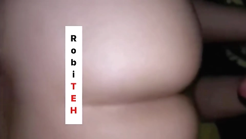 Amateur girl with big booty gets anal sex on webcam