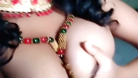 Indian amateur teen with big natural boobs in a video