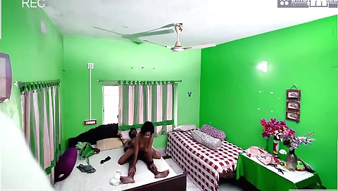 Indian teen 18+ gives us a very hot and sexy video