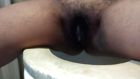 Indian hairy girl masturbating in bed after shower