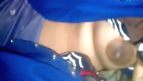 Indian solo female is fucked in a hot amateur video